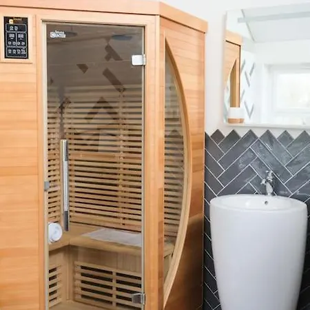 Avec Privatif Et Sauna. Feriehus Les Essarts-le-Roi